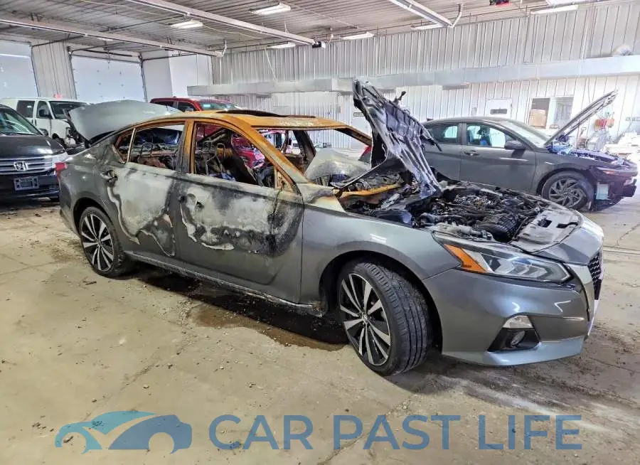1N4BL4FW2MN318817# 4