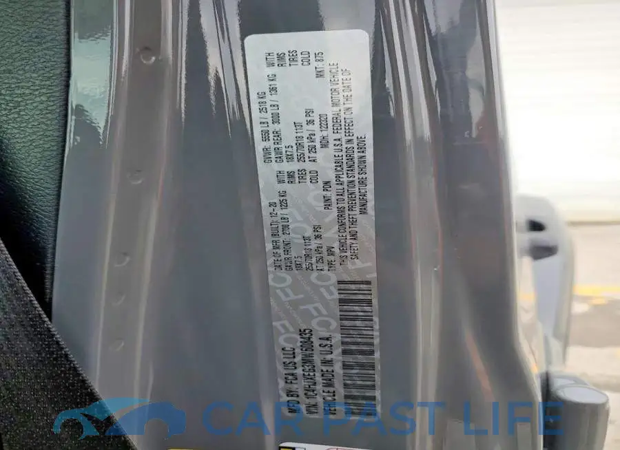 1C4HJXEG3MW608435# 12