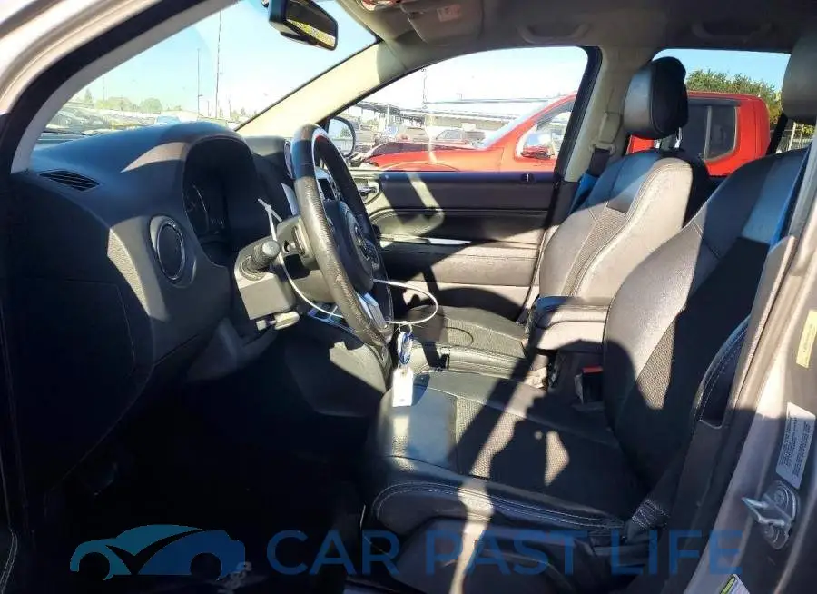 1C4NJDEB7HD143696# 7