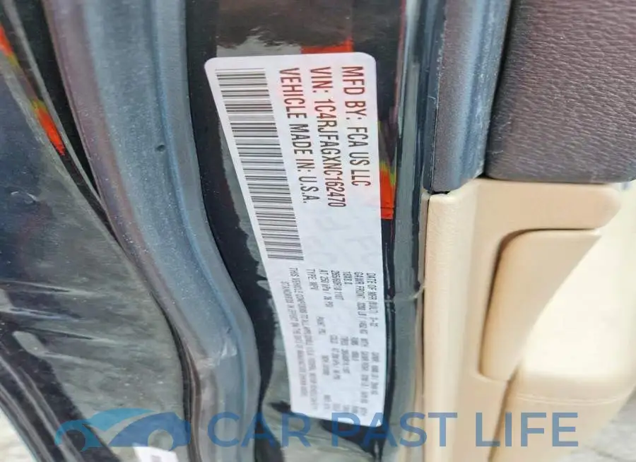 1C4RJFAGXNC162470# 14