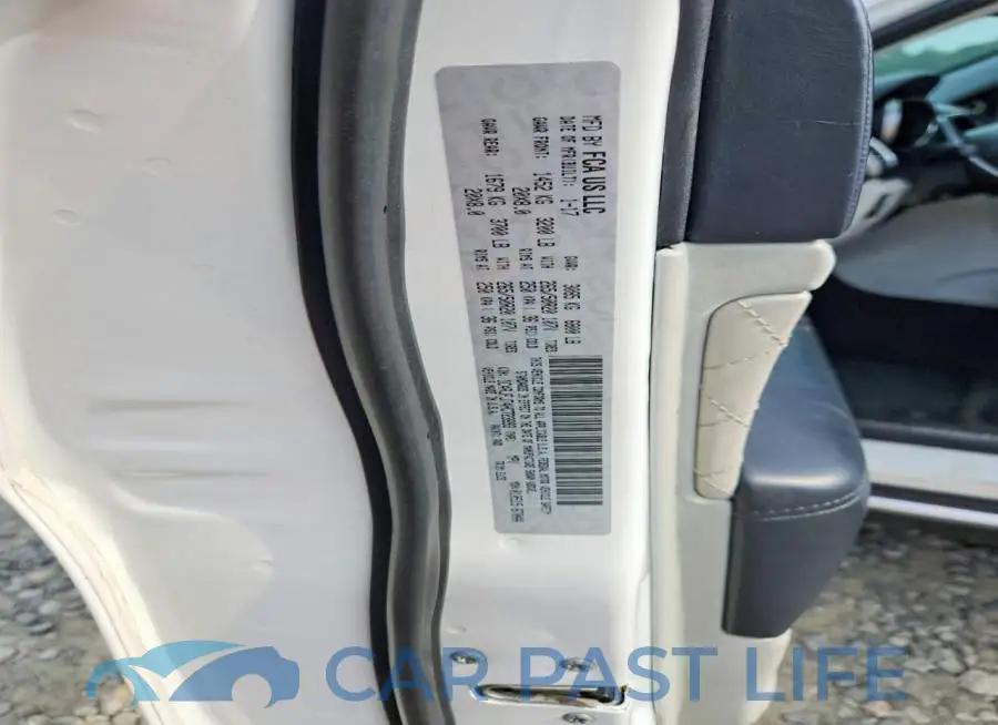 1C4RJFJT4HC723893# 12