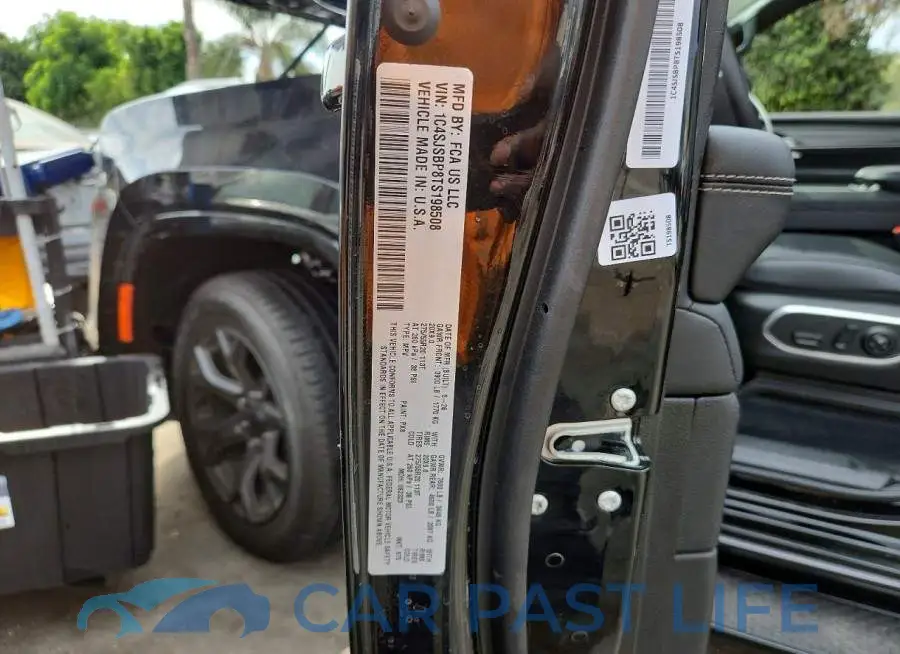 1C4SJSBP8TS198508# 13