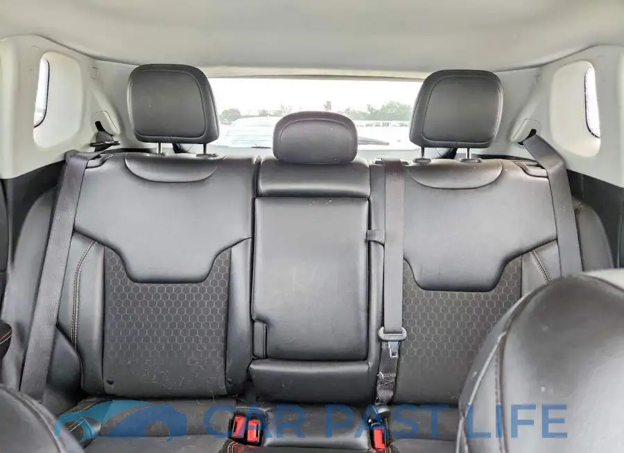 3C4NJCBB1LT230074# 10