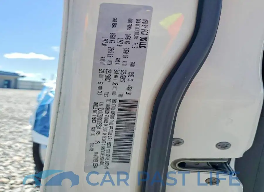 3C4NJCBB4KT851520# 12