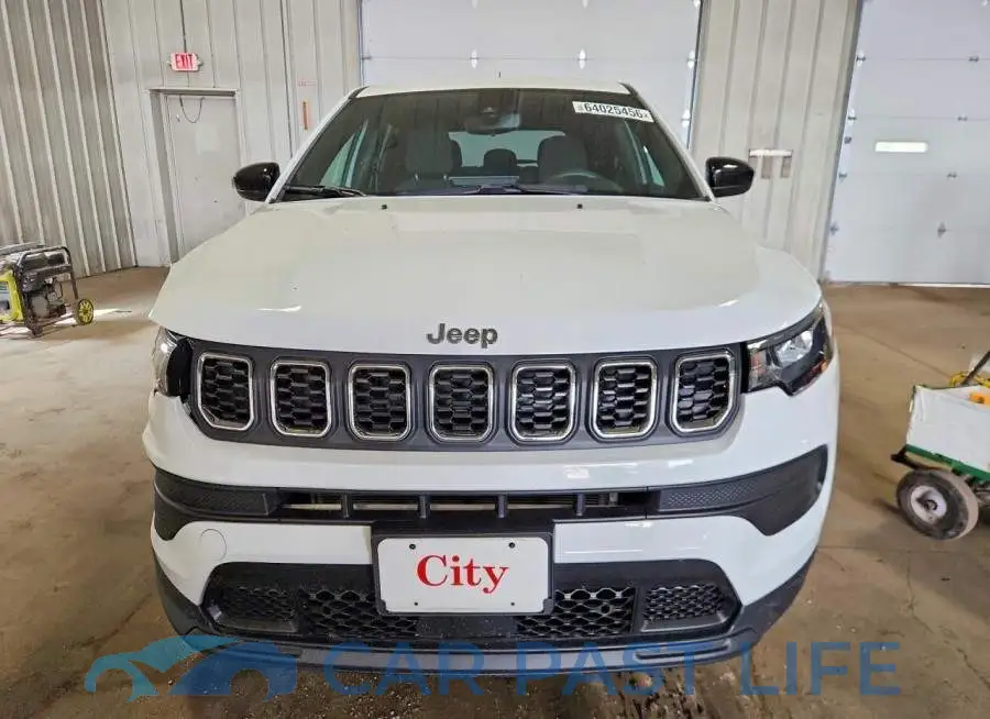 3C4NJDAN9RT135594# 5
