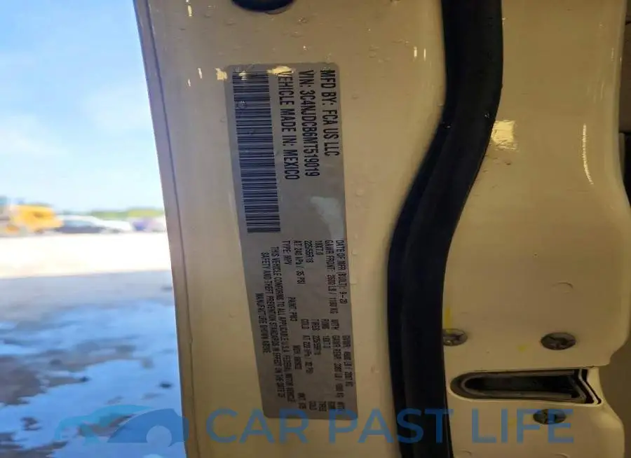 3C4NJDCB6MT519019# 12