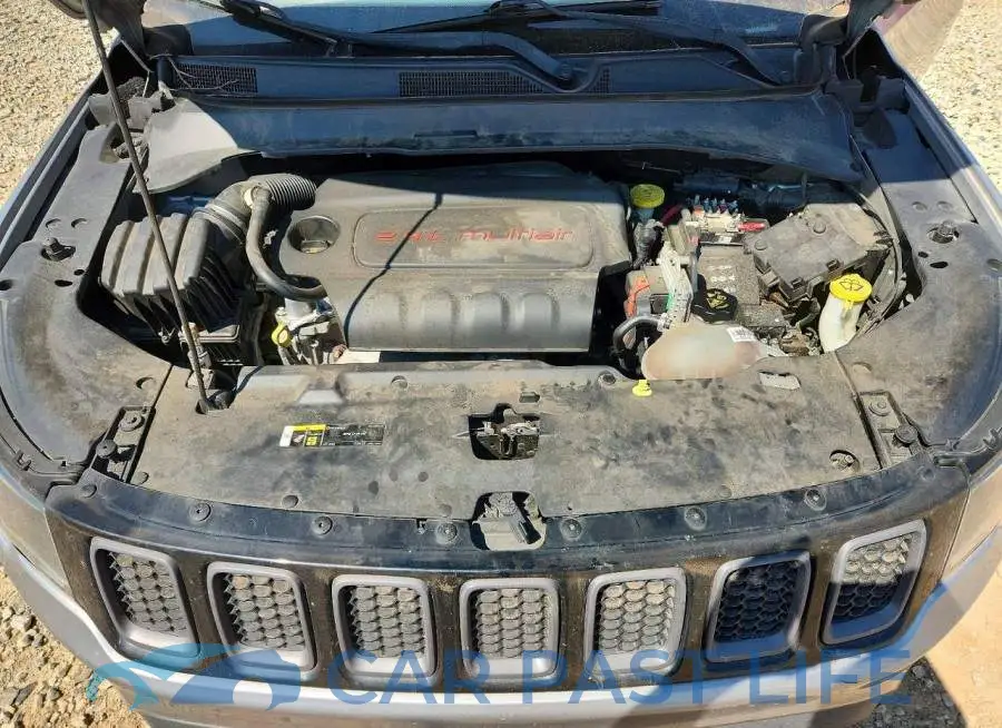 3C4NJDDB6JT199078# 12