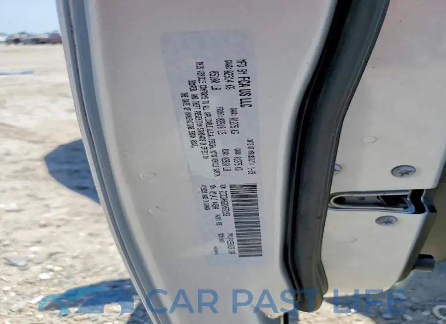 2C3CDXHG2KH572153# 12