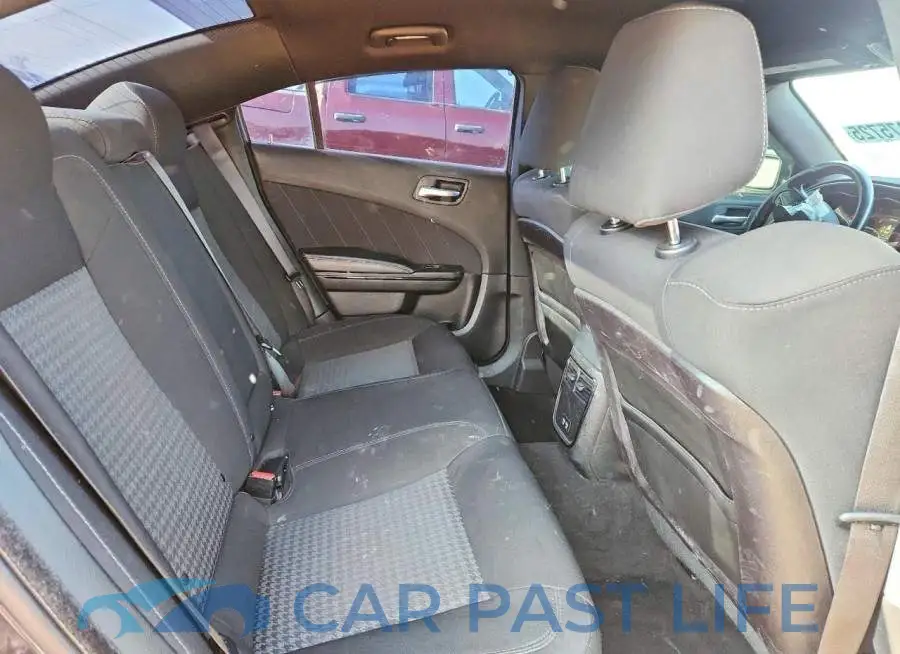 2C3CDXHG5KH715077# 10