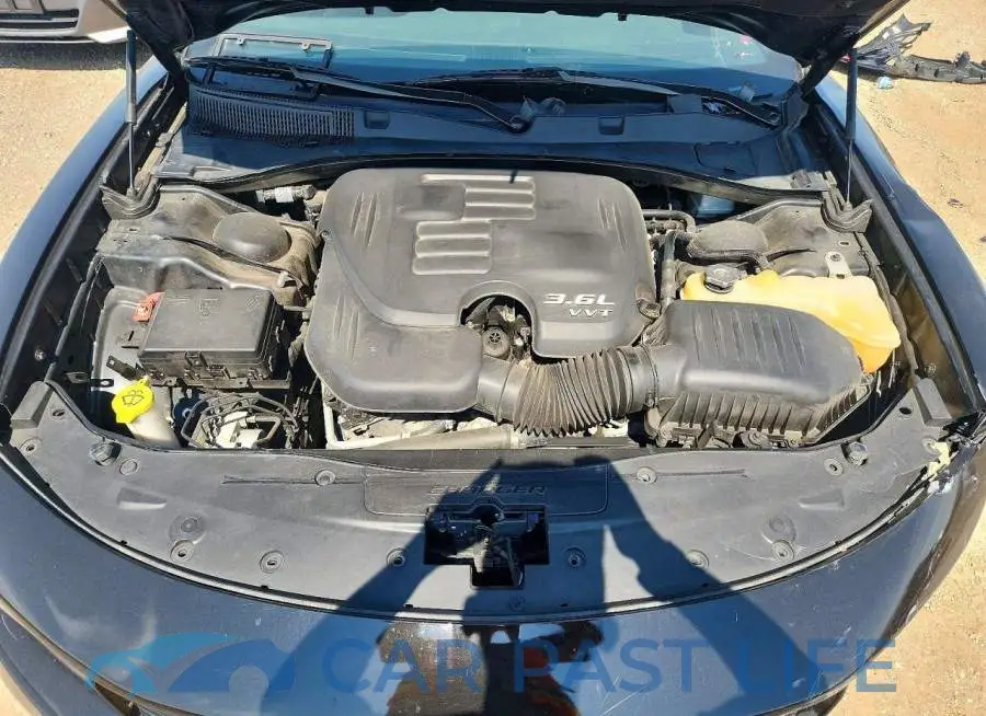 2C3CDXJG4JH230972# 11