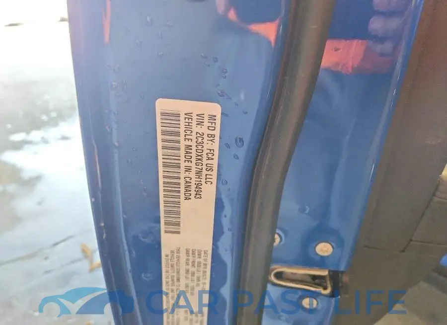 2C3CDXKG7NH194943# 12
