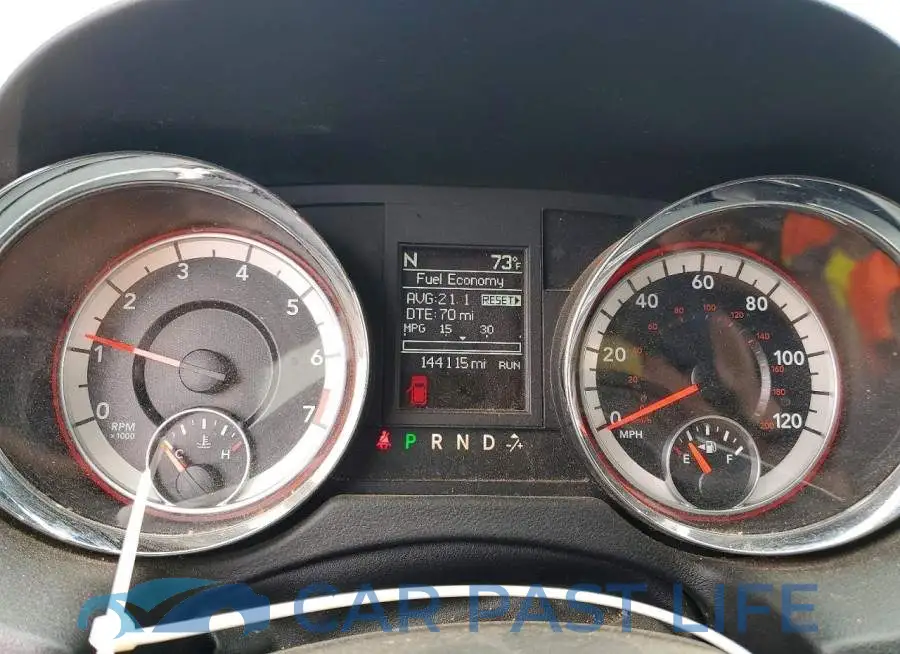2C4RDGEG8JR205566# 9