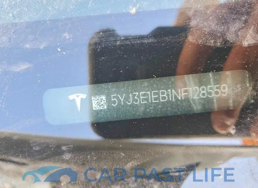5YJ3E1EB1NF128559# 12