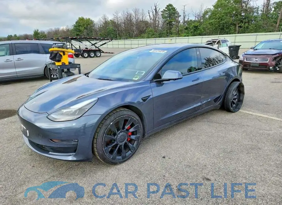 5YJ3E1EC1NF124701# 1