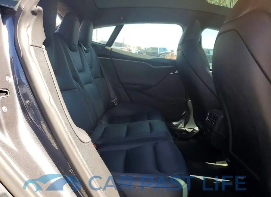 5YJSA1E21LF391557# 10