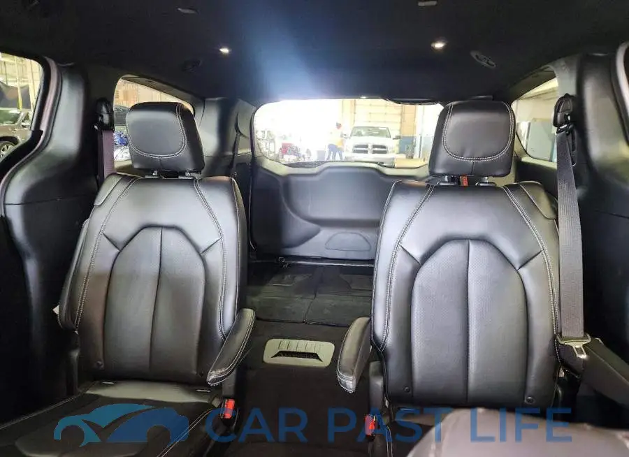 2C4RC1BG7TR193594# 10