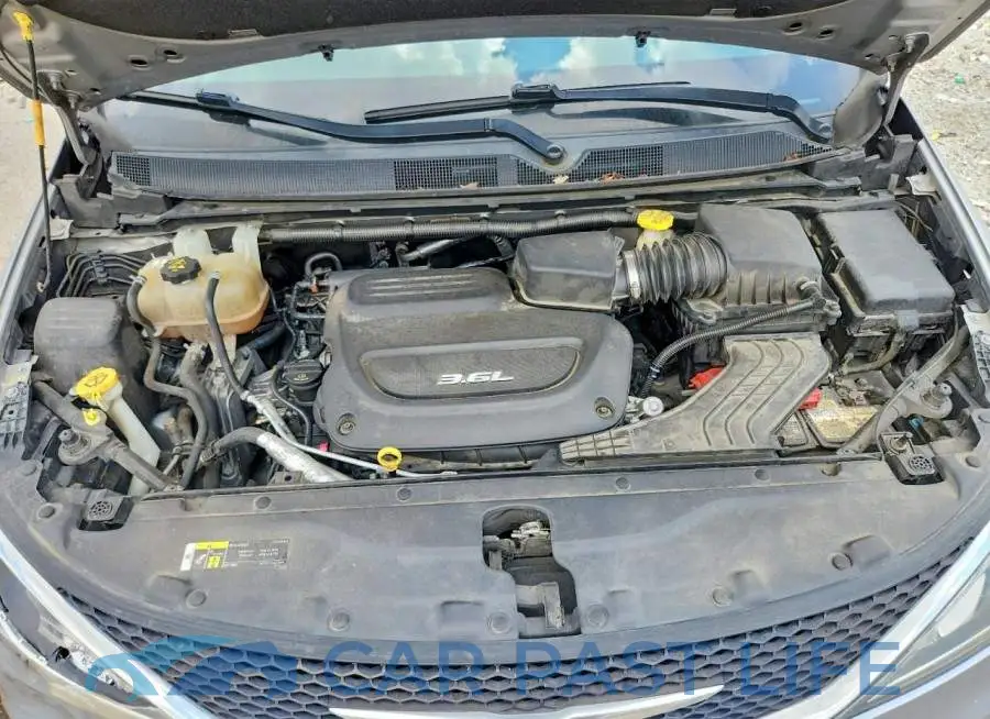 2C4RC1FG0JR157480# 12