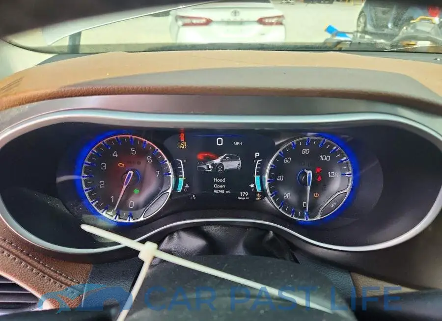 2C4RC1GGXHR505083# 9