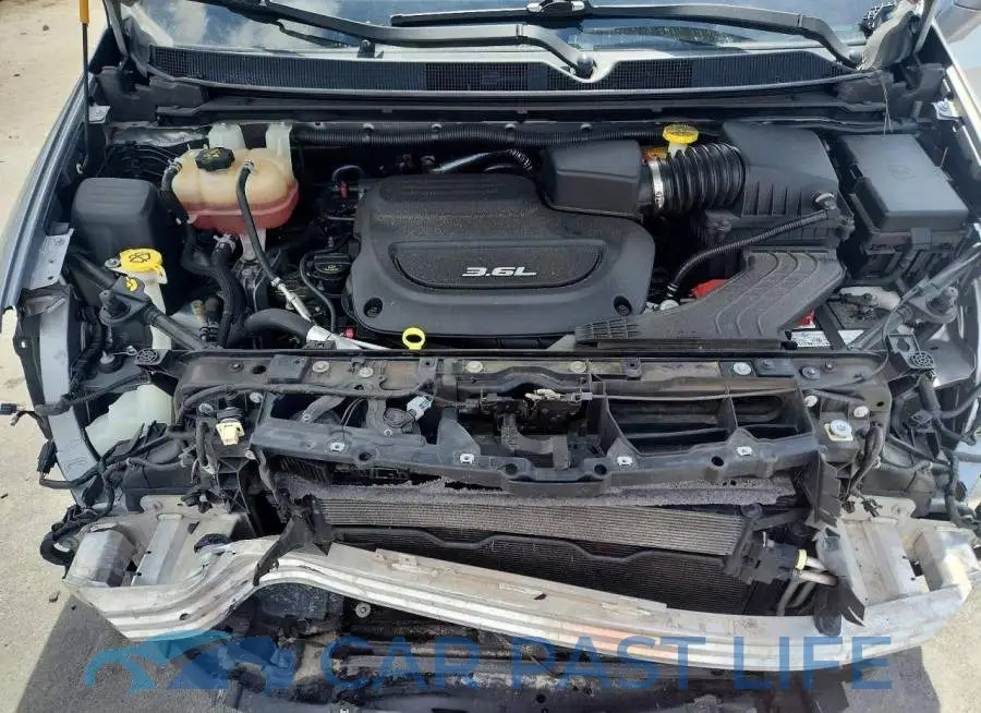 2C4RC1GGXHR505083# 12