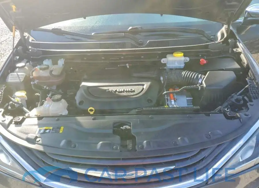 2C4RC1N7XJR275330# 12