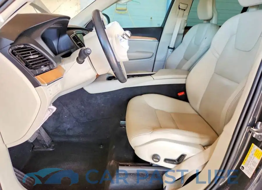 YV4A22PK1M1735648# 7