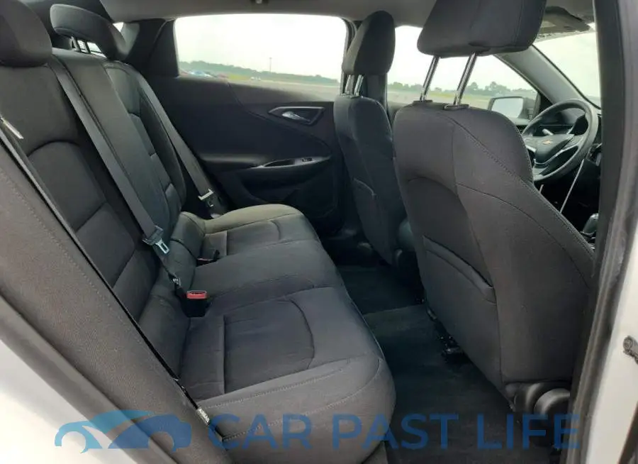 1G1ZB5STXLF149063# 10