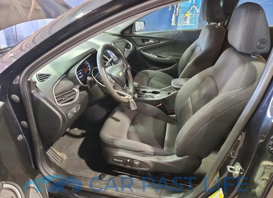 1G1ZD5ST2PF209711# 7
