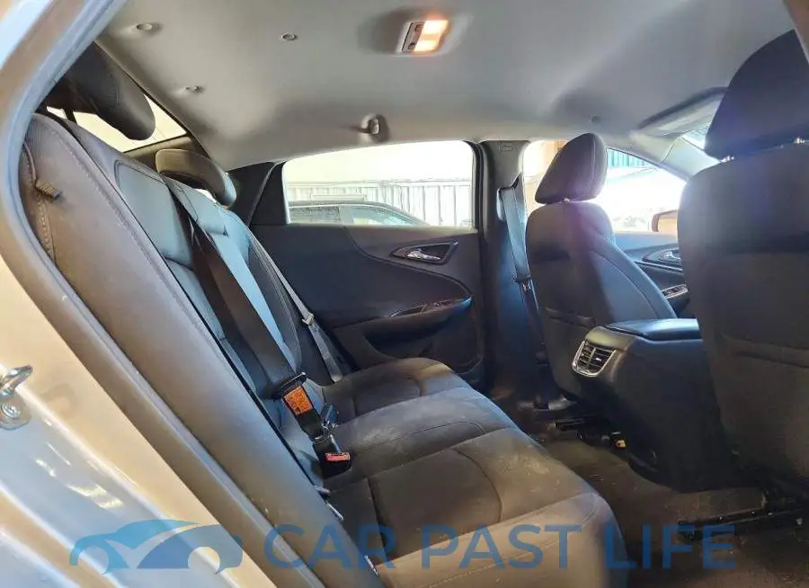 1G1ZD5ST4NF132790# 10