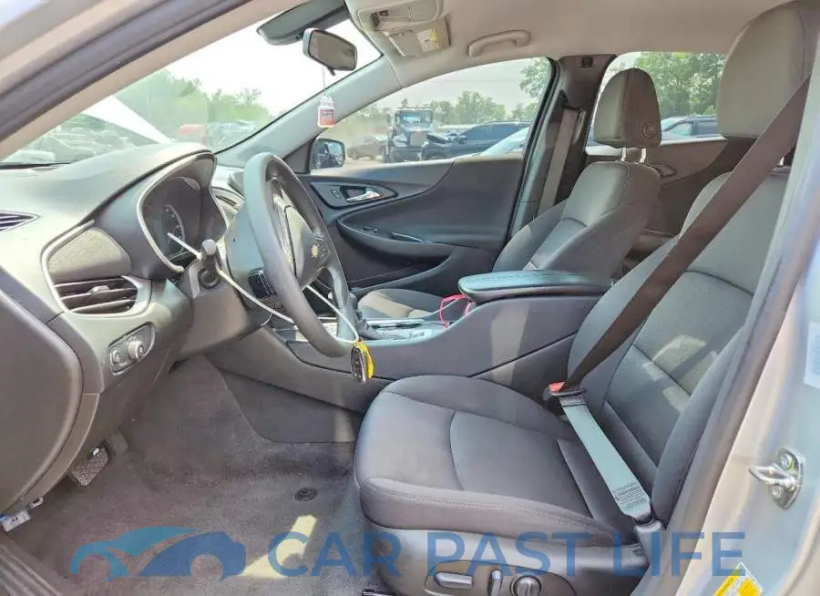 1G1ZD5ST8NF126359# 7