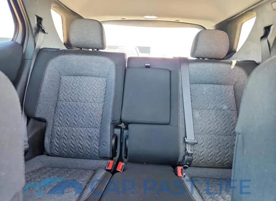2GNAXKEV4N6127727# 10