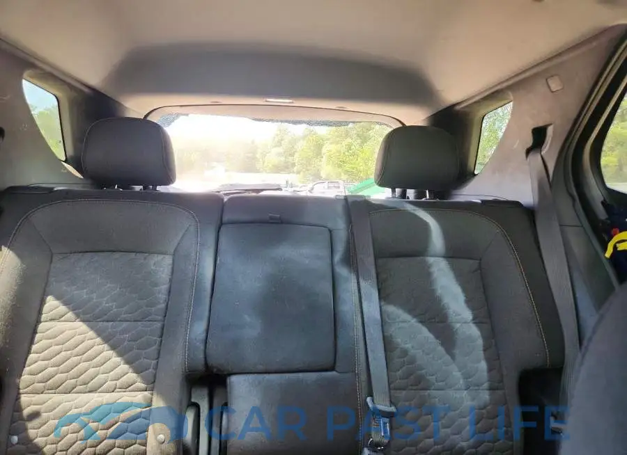 2GNAXUEV2M6101671# 10