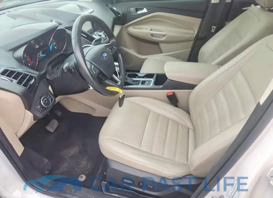 1FMCU0J95KUB55598# 7