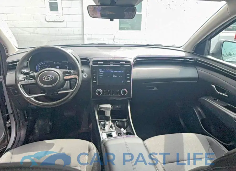 5NMJBCAE6NH118619# 9