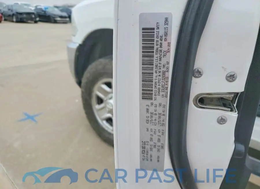 3C6UR5CJ7JG283882# 12
