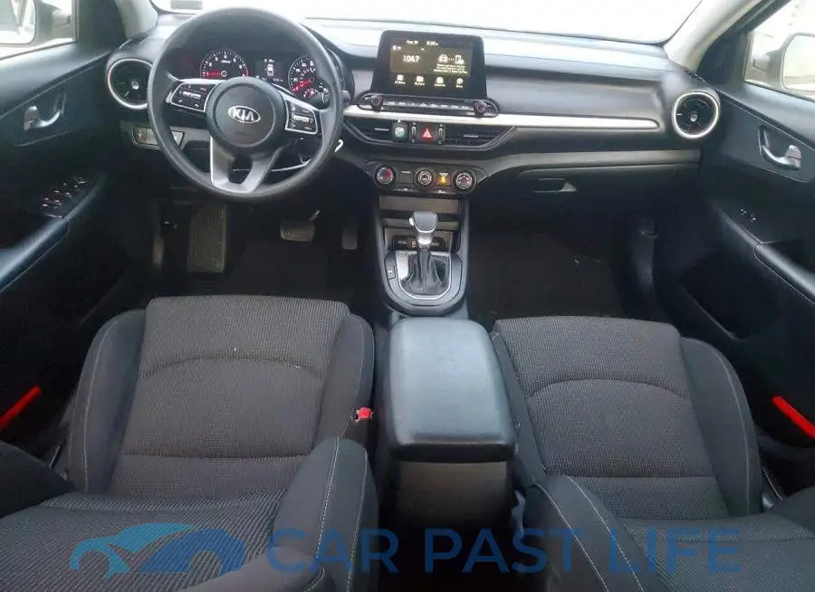 3KPF24AD8ME312366# 8