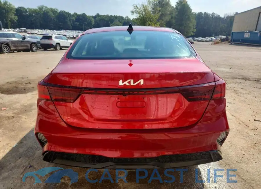 3KPF24AD8PE597543# 6