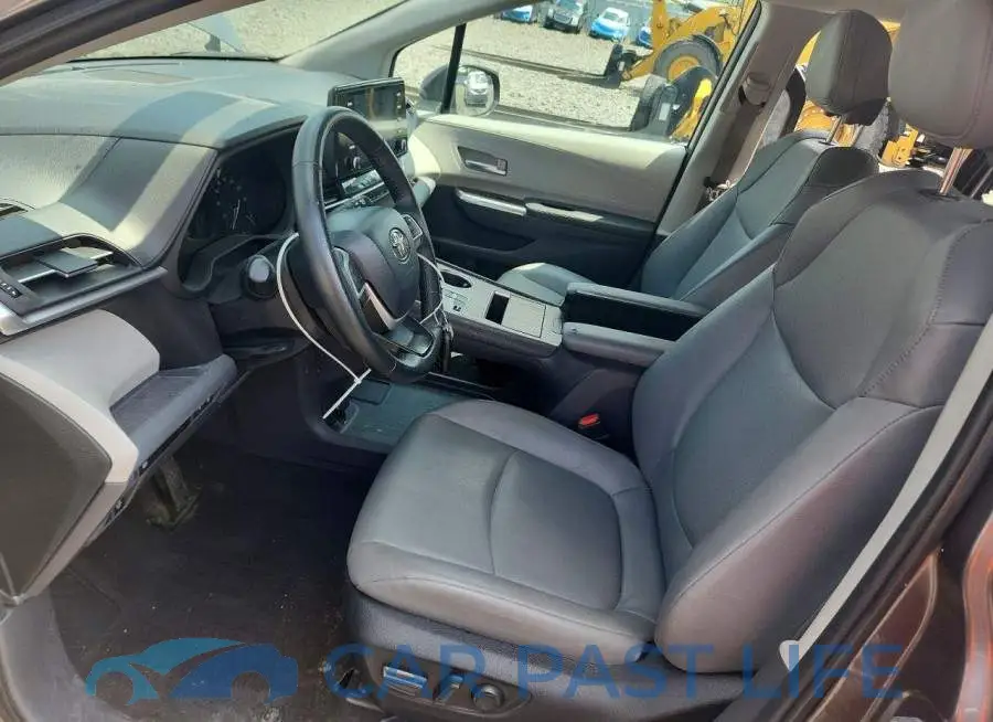 5TDYRKEC4RS219996# 7