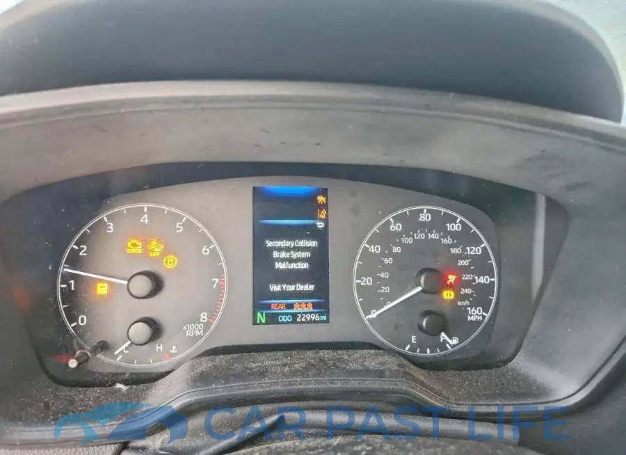 5YFB4MDE8SP256499# 9
