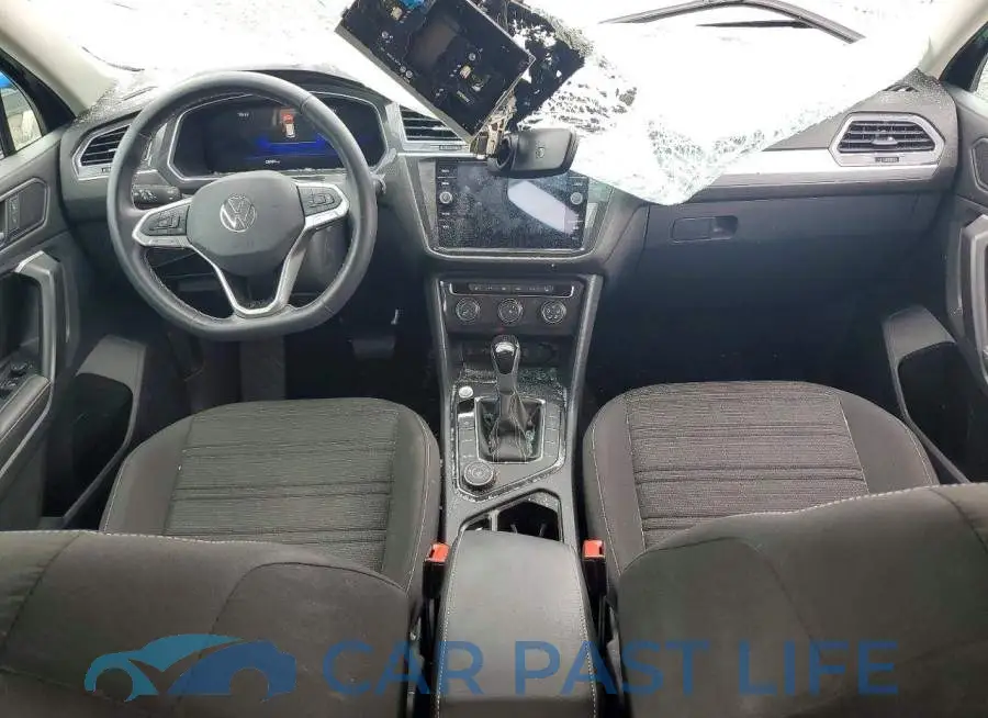 3VVFB7AX7RM130152# 8