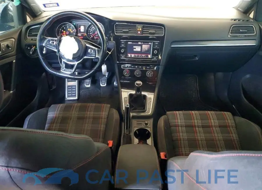 3VW547AU7JM295999# 8