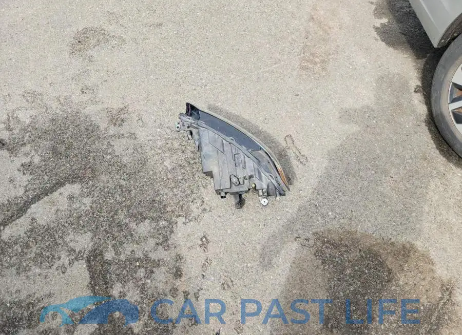 3VW5M7BUXRM014210# 12