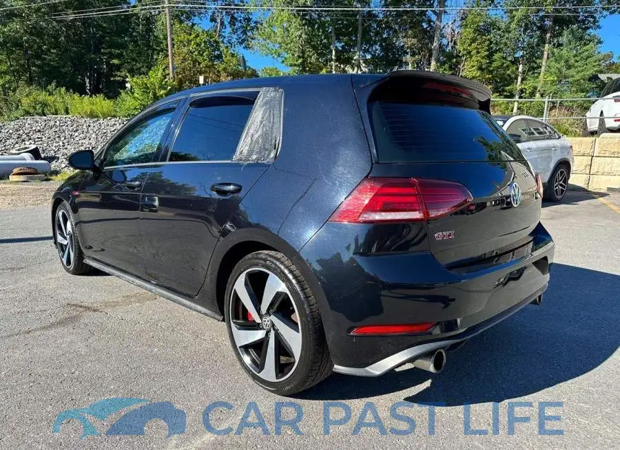 3VW5T7AU7MM000861# 2