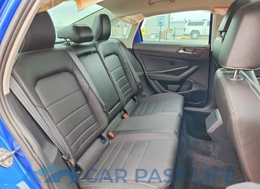 3VW7M7BU4RM067171# 10