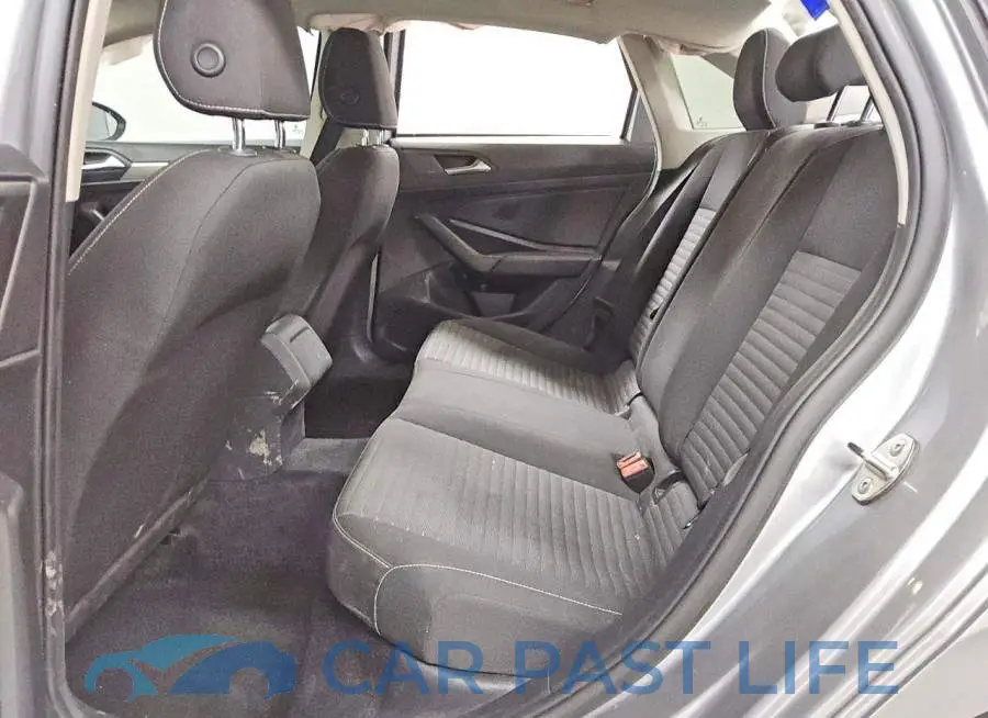 3VWCM7BU7NM005823# 10