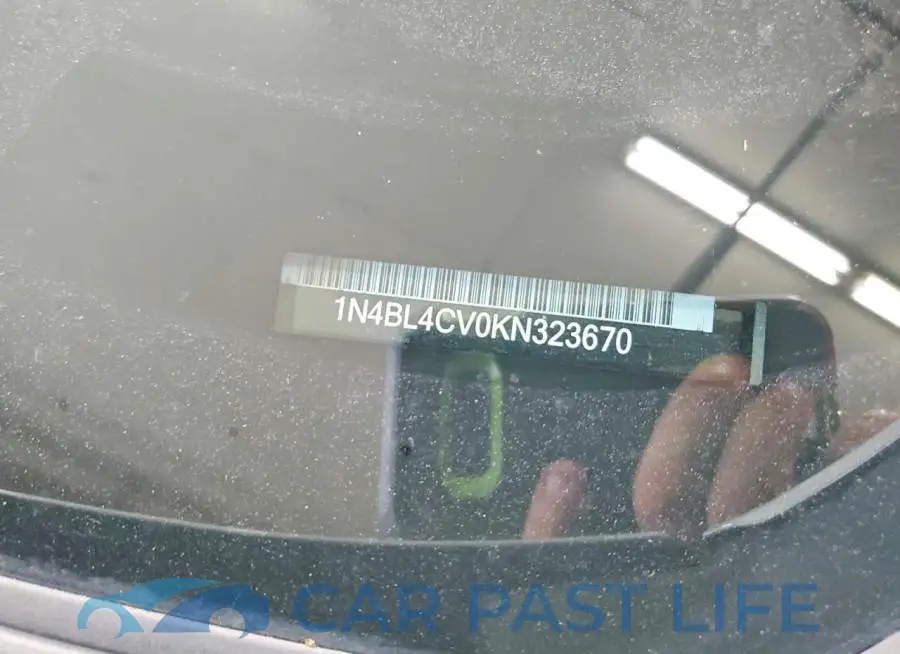 1N4BL4CV0KN323670# 13