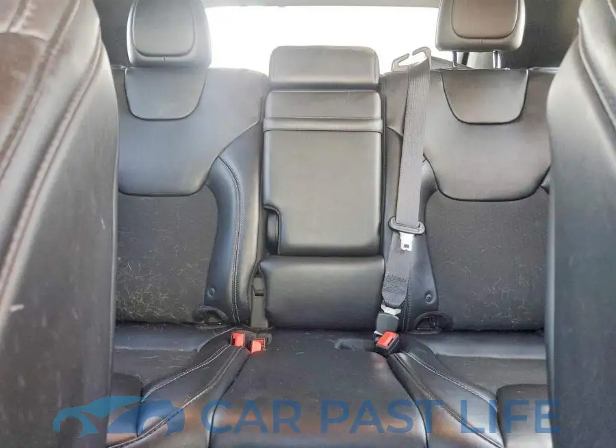 1C4PJLLX0KD301580# 10
