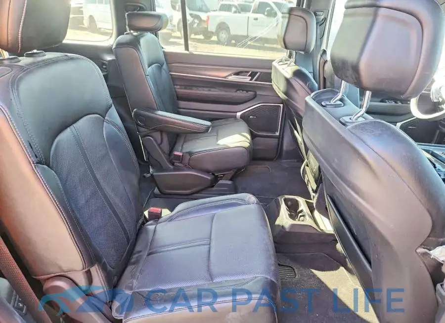 1C4SJVDP7RS170450# 11