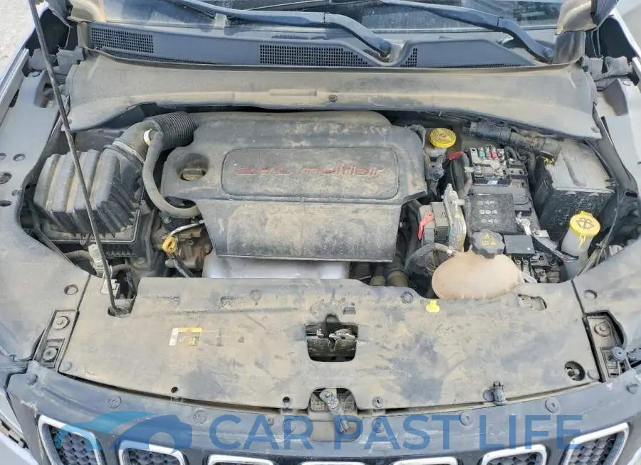 3C4NJCAB0KT700031# 12