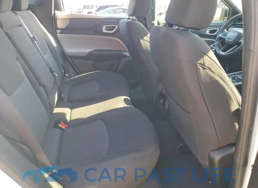 3C4NJDAN2RT106812# 11