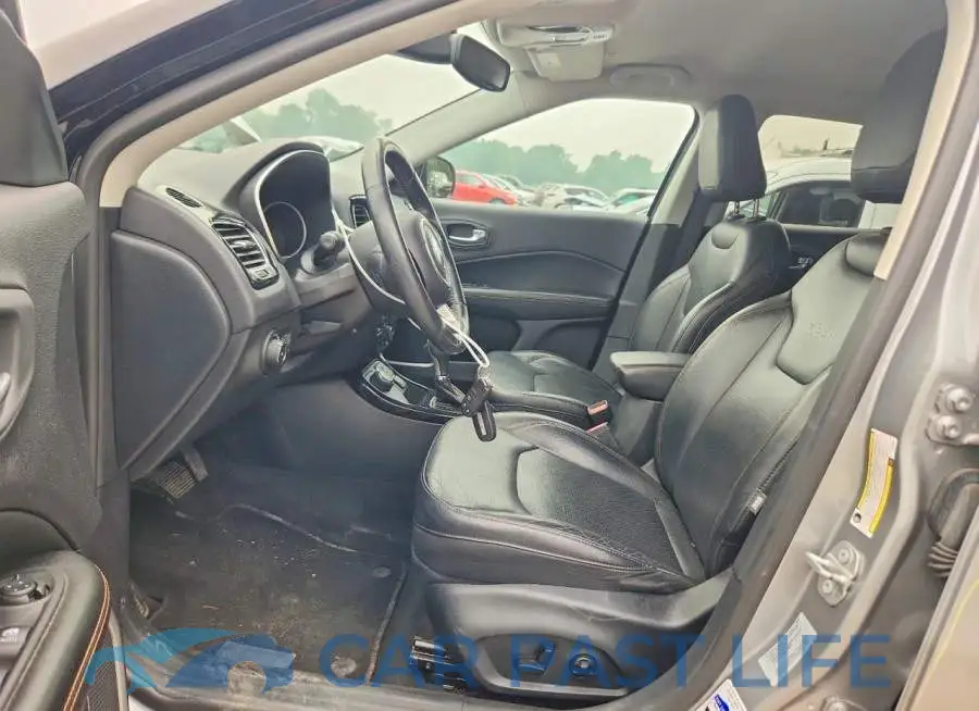 3C4NJDCB7JT135536# 7
